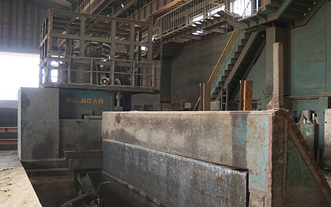 Photos of 1,600 ton Shearing Machine